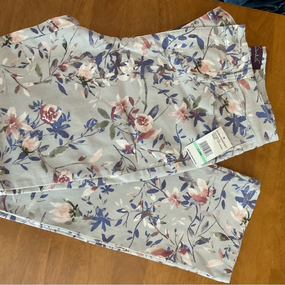 NWT Gloria Vanderbilt Floral Jeans Size 8 Long